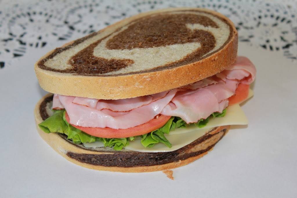 Full Belly Deli | restaurant | 56 Padanaram Rd #1, Danbury, CT 06811, USA | 2037783354 OR +1 203-778-3354