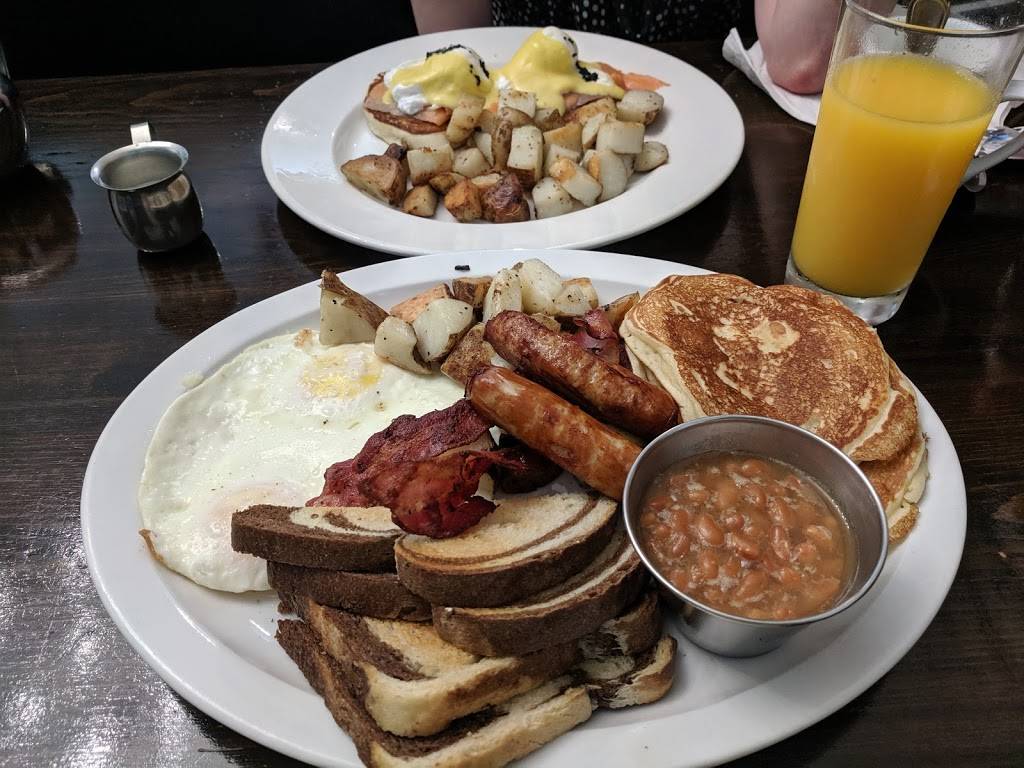 Hazels Diner | restaurant | 3401 Yonge St, North York, ON M4N 2M8, Canada | 4168500121 OR +1 416-850-0121