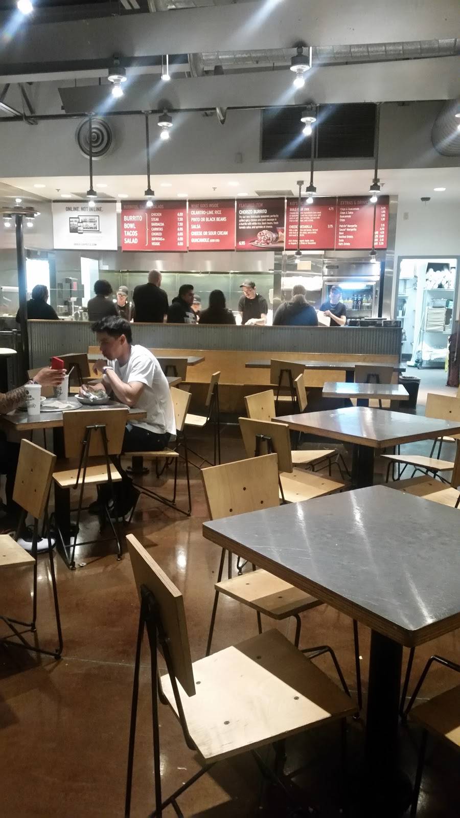 Chipotle Mexican Grill | restaurant | 3039 W Peoria Ave Ste C105, Phoenix, AZ 85029, USA | 6029445060 OR +1 602-944-5060