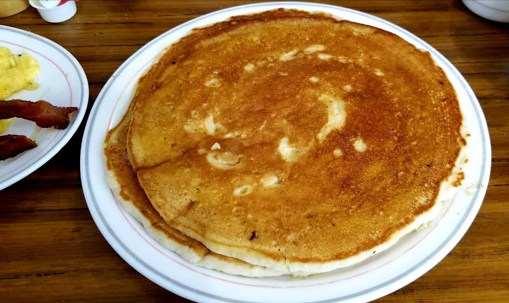 Jeannies Place | restaurant | 209 E Gottsche Ave, Eustis, FL 32726, USA | 3523570027 OR +1 352-357-0027