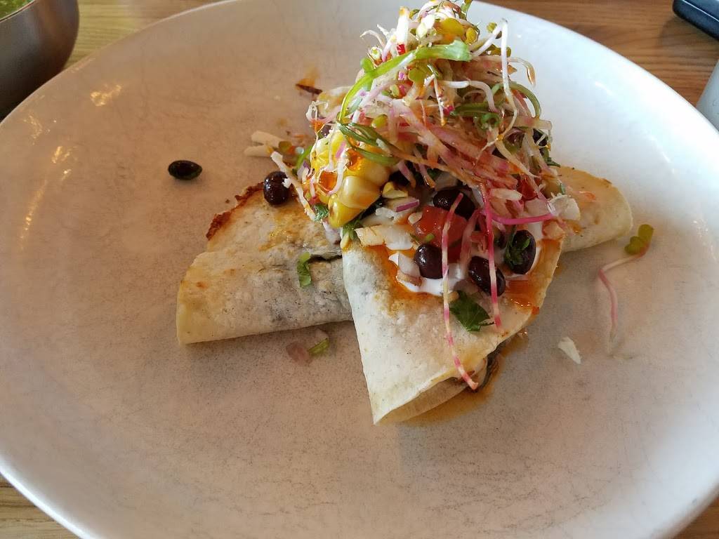 Mesa Urbana Mexican Fusion | restaurant | 3566 Milwaukee Ave, Northbrook, IL 60062, USA | 8473830700 OR +1 847-383-0700