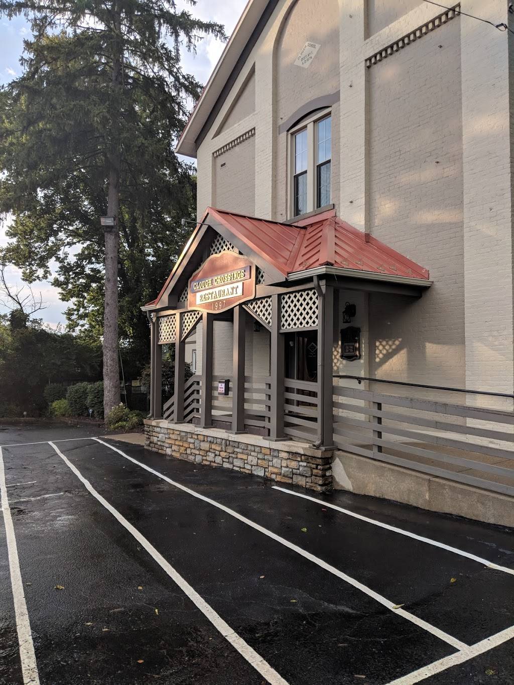 Clough Crossings | restaurant | 6892 Clough Pike, Cincinnati, OH 45244, USA | 5136247800 OR +1 513-624-7800