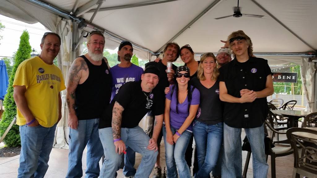 Caseys Irish Pub | restaurant | 2019 Bridgeport Ave, Milford, CT 06460, USA | 2038741411 OR +1 203-874-1411