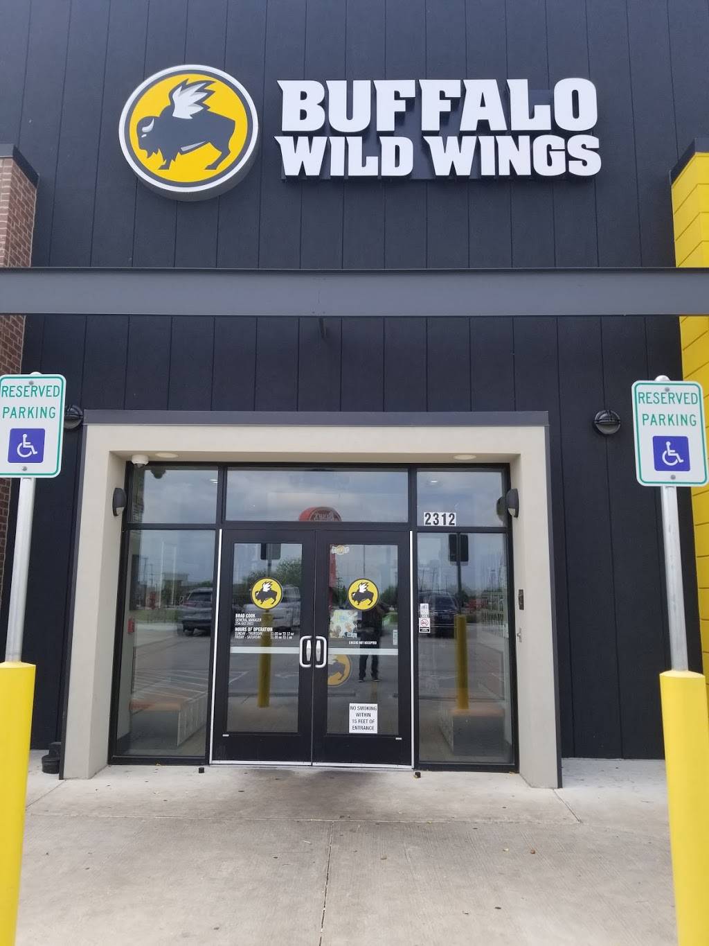 Buffalo Wild Wings | restaurant | 2312 W Loop 340, Waco, TX 76711, USA | 2546620921 OR +1 254-662-0921
