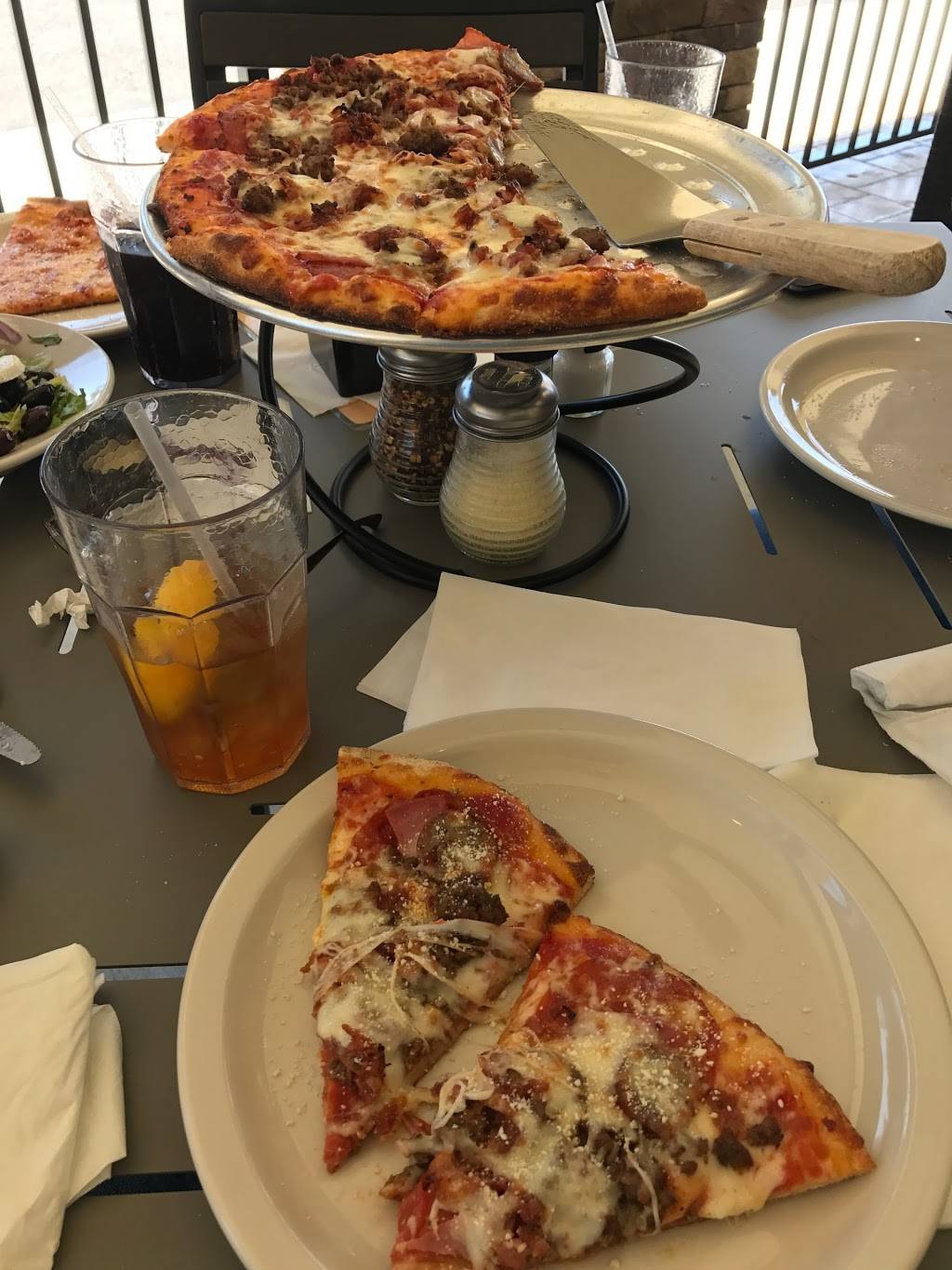 piesanos pies and pints | restaurant | 2701 SW 42nd St, Ocala, FL 34471, USA | 3523516000 OR +1 352-351-6000