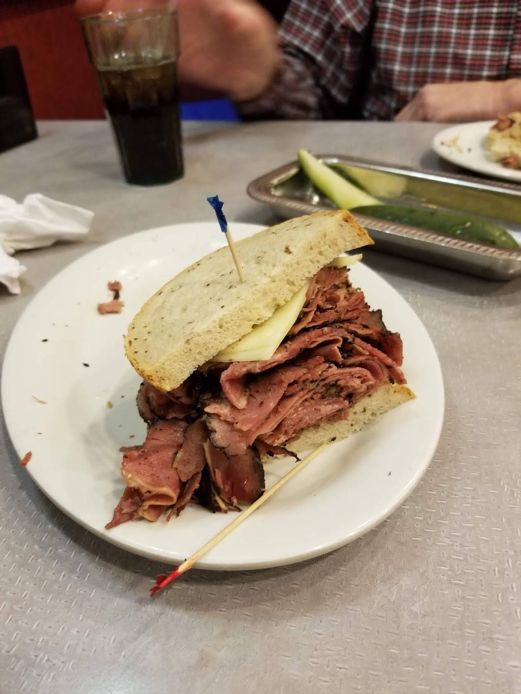 Corky and Lennys | restaurant | 27091 Chagrin Blvd, Woodmere, OH 44122, USA | 2164643838 OR +1 216-464-3838