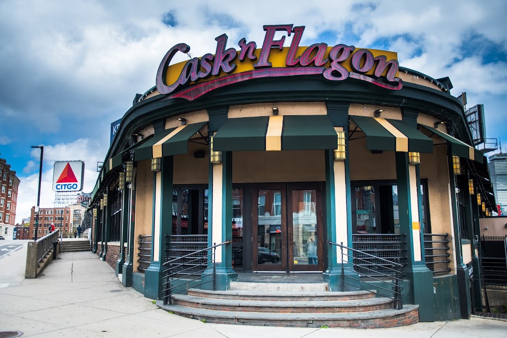 Cask n Flagon | restaurant | 62 Brookline Ave, Boston, MA 02215, USA | 6175364840 OR +1 617-536-4840