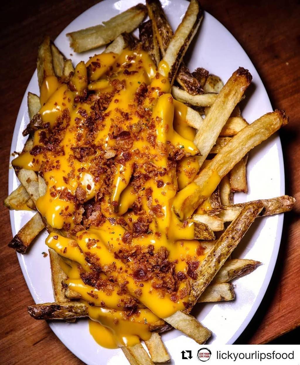 201 Food Fun Sports | restaurant | 375 W Passaic St, Rochelle Park, NJ 07662, USA | 2018431500 OR +1 201-843-1500