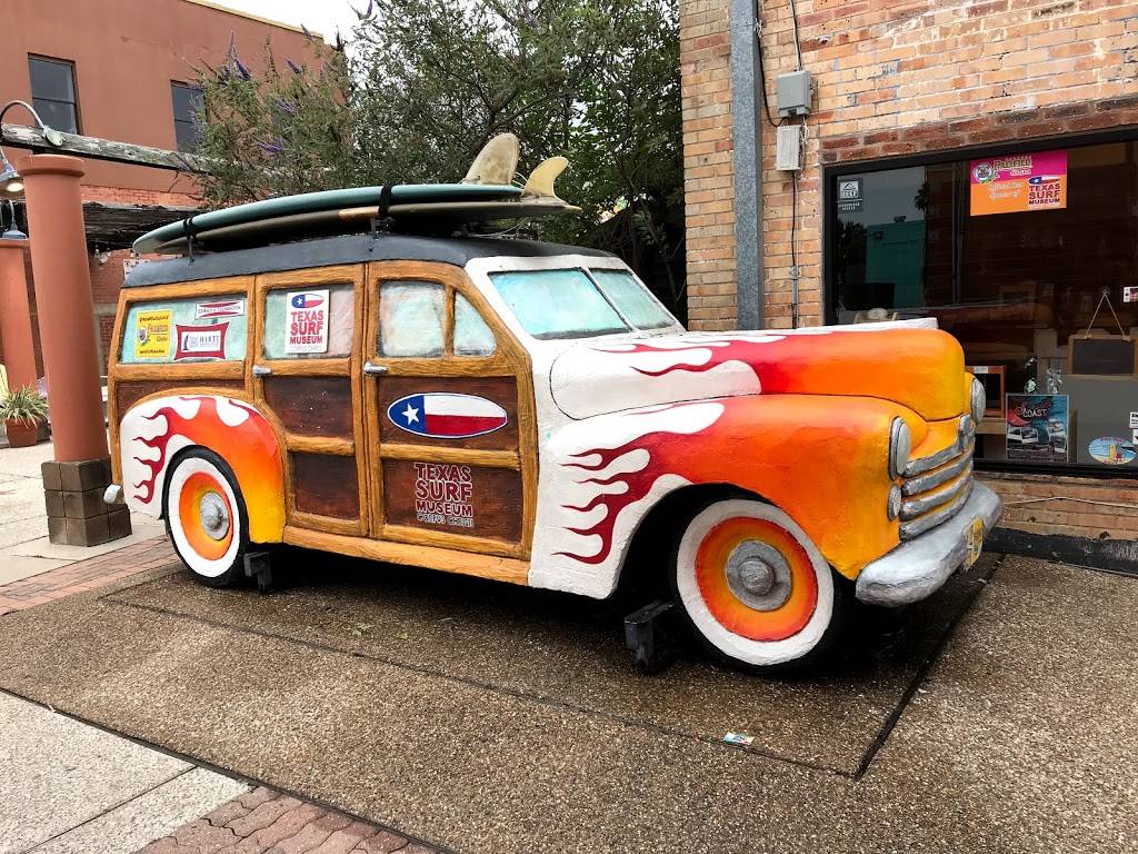 Executive Surf Club | restaurant | 306 N Chaparral St, Corpus Christi, TX 78401, USA | 3618847873 OR +1 361-884-7873