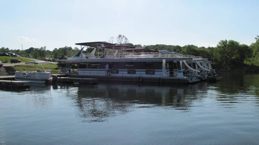 Hoosier Hills Marina | restaurant | 10306 E Lick Fork Marina, Celestine, IN 47521, USA | 8126783313 OR +1 812-678-3313