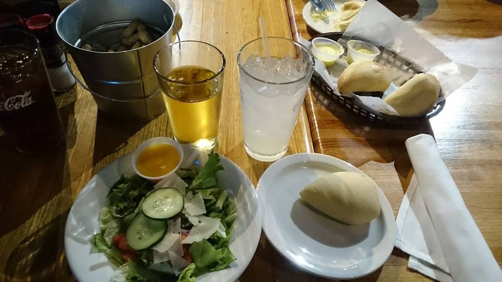 Logans Roadhouse | restaurant | 3310 California Ave, Bakersfield, CA 93304, USA | 6618611447 OR +1 661-861-1447