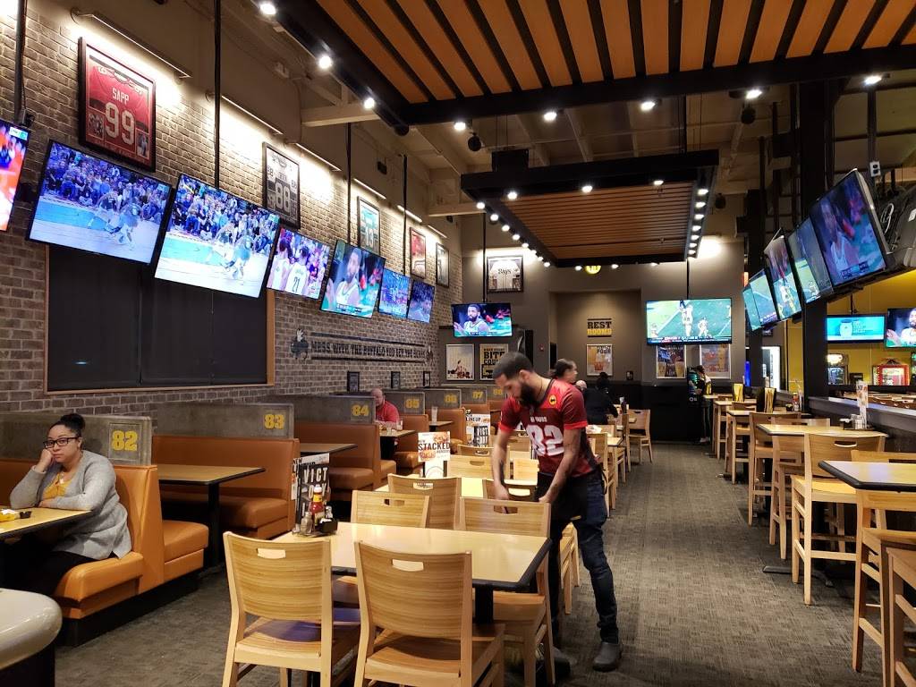 Buffalo Wild Wings | restaurant | 1670 Rinehart Rd, Sanford, FL 32771, USA | 4073303589 OR +1 407-330-3589