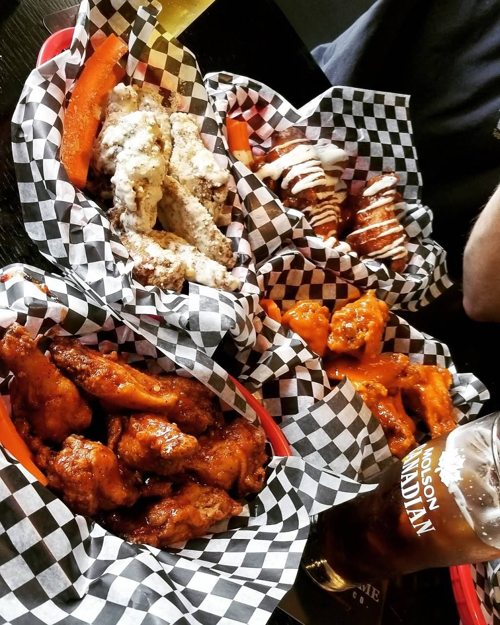 The Toad Stool Pub and Restaurant | restaurant | 701 Grandview St N, Oshawa, ON L1K 0V4, Canada | 9057211111 OR +1 905-721-1111
