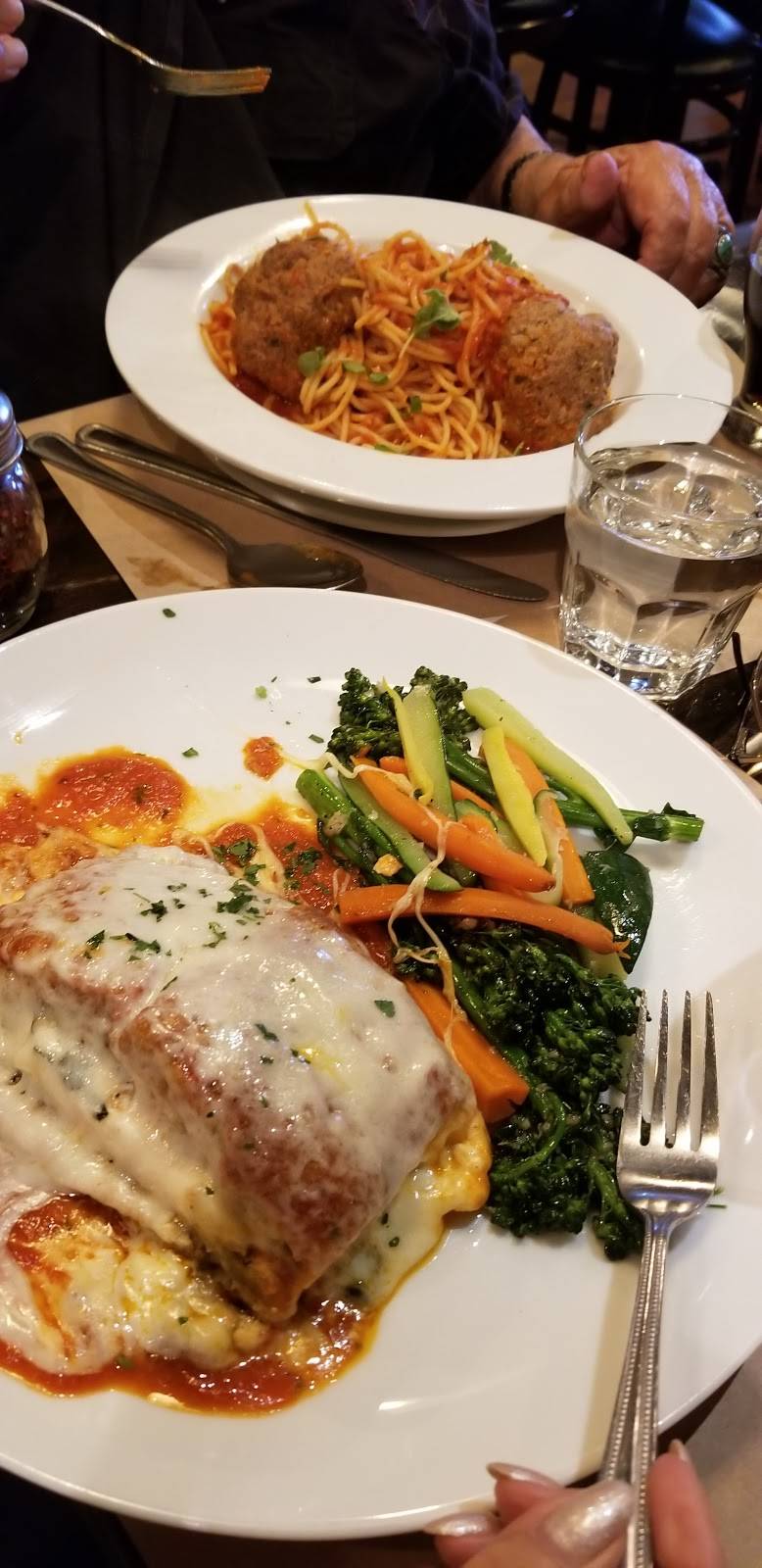 Ulivo Restaurant | restaurant | 1776 Sunset Cliffs Blvd, San Diego, CA 92107, USA | 6192242227 OR +1 619-224-2227