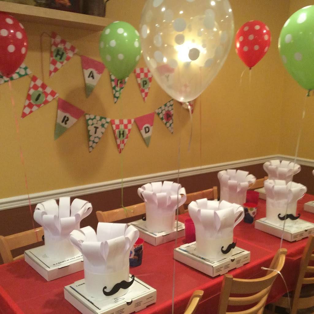 Loveys Pizzeria & Ristorante | restaurant | 211 Boulevard, Hasbrouck Heights, NJ 07604, USA | 2012881606 OR +1 201-288-1606