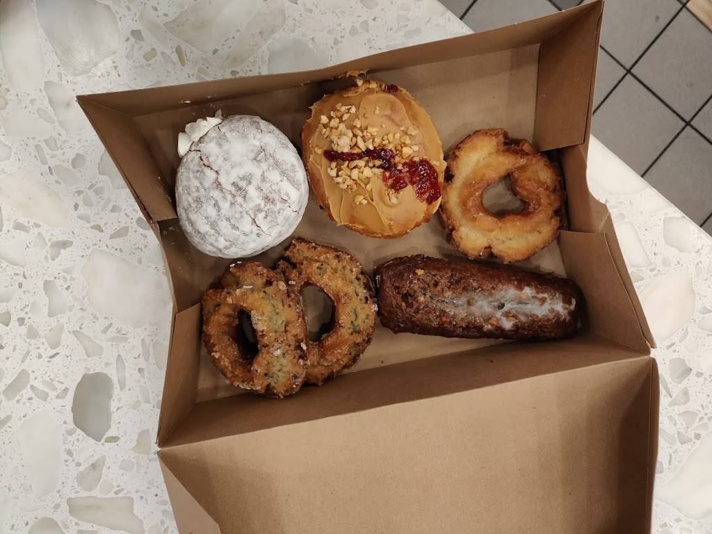 Dandee Donuts Factory | bakery | 102 N 28th Ave, Hollywood, FL 33020, USA | 9549291118 OR +1 954-929-1118