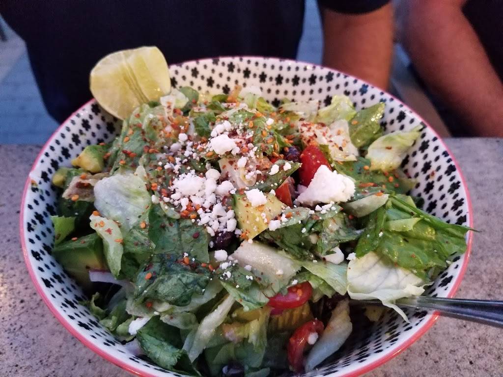 Jack Astors Bar & Grill | restaurant | 1820, av. Pierre-Péladeau local FA01, Laval, QC H7T 2Z1, Canada | 4506816683 OR +1 450-681-6683