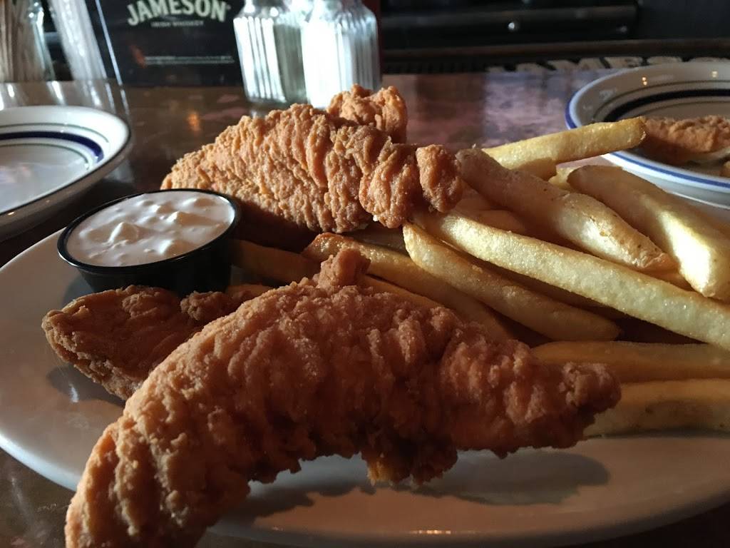 LakeHouse Pub | restaurant | 6 W Genesee St, Skaneateles, NY 13152, USA | 3155548194 OR +1 315-554-8194