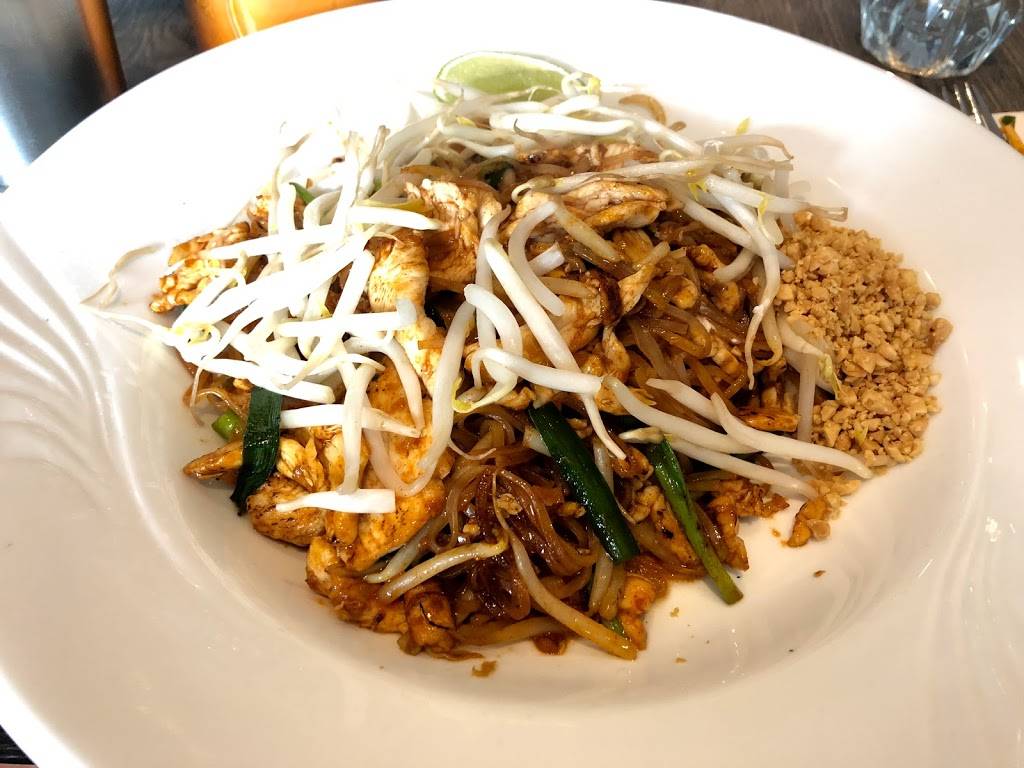 Miss Thailand Brooklyn | restaurant | 346 Graham Ave, Brooklyn, NY 11211, USA | 3472944491 OR +1 347-294-4491