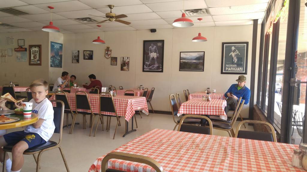 Carmines Pizzeria | restaurant | 5365 Spring Valley Rd #138, Dallas, TX 75254, USA | 9724048110 OR +1 972-404-8110