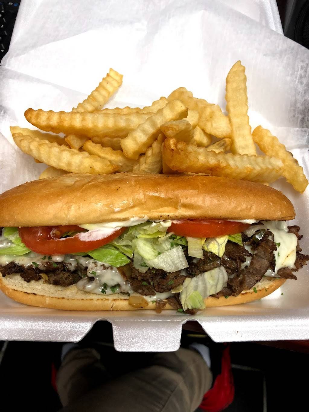 Crumpy’s Hot Wings Park & Getwell | restaurant | 3950 Park Ave, Memphis, TN 38111, USA | 9014543386 OR +1 901-454-3386