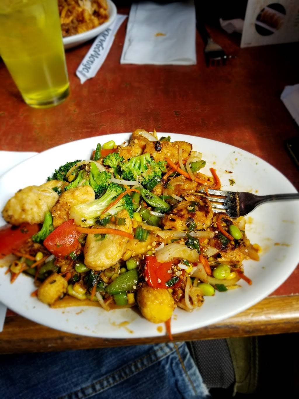 bds Mongolian Grill | restaurant | 3325 University Dr, Auburn Hills, MI 48326, USA | 2483644200 OR +1 248-364-4200