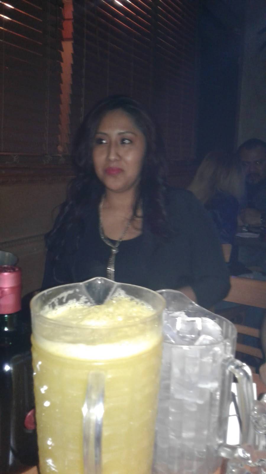 Mango Restaurant | restaurant | 8743 N Milwaukee Ave, Niles, IL 60714, USA | 8479670030 OR +1 847-967-0030