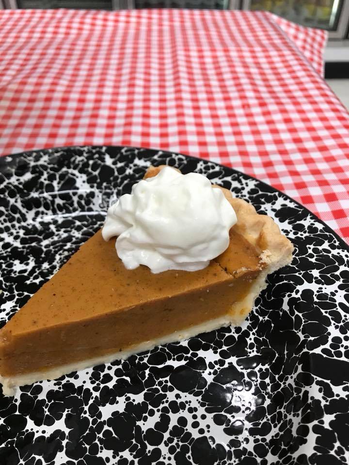 Daisys Diner at Cooters in Luray | restaurant | 4768 US-211 Suite B, Luray, VA 22835, USA | 5408432515 OR +1 540-843-2515