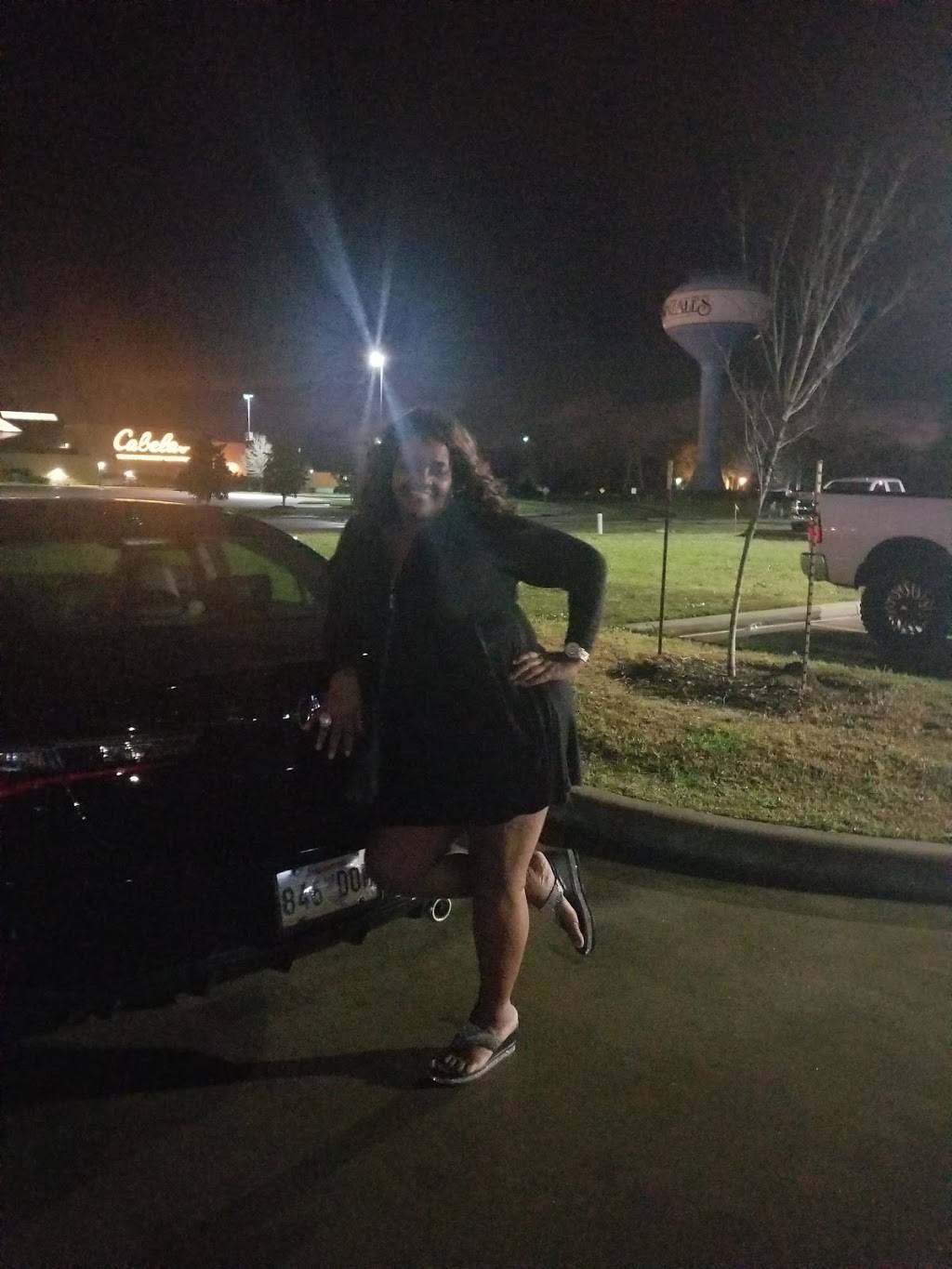 Top Notch Daiquiris and Grill | restaurant | 3005 W Cabelas Pkwy, Gonzales, LA 70737, USA | 2256473503 OR +1 225-647-3503