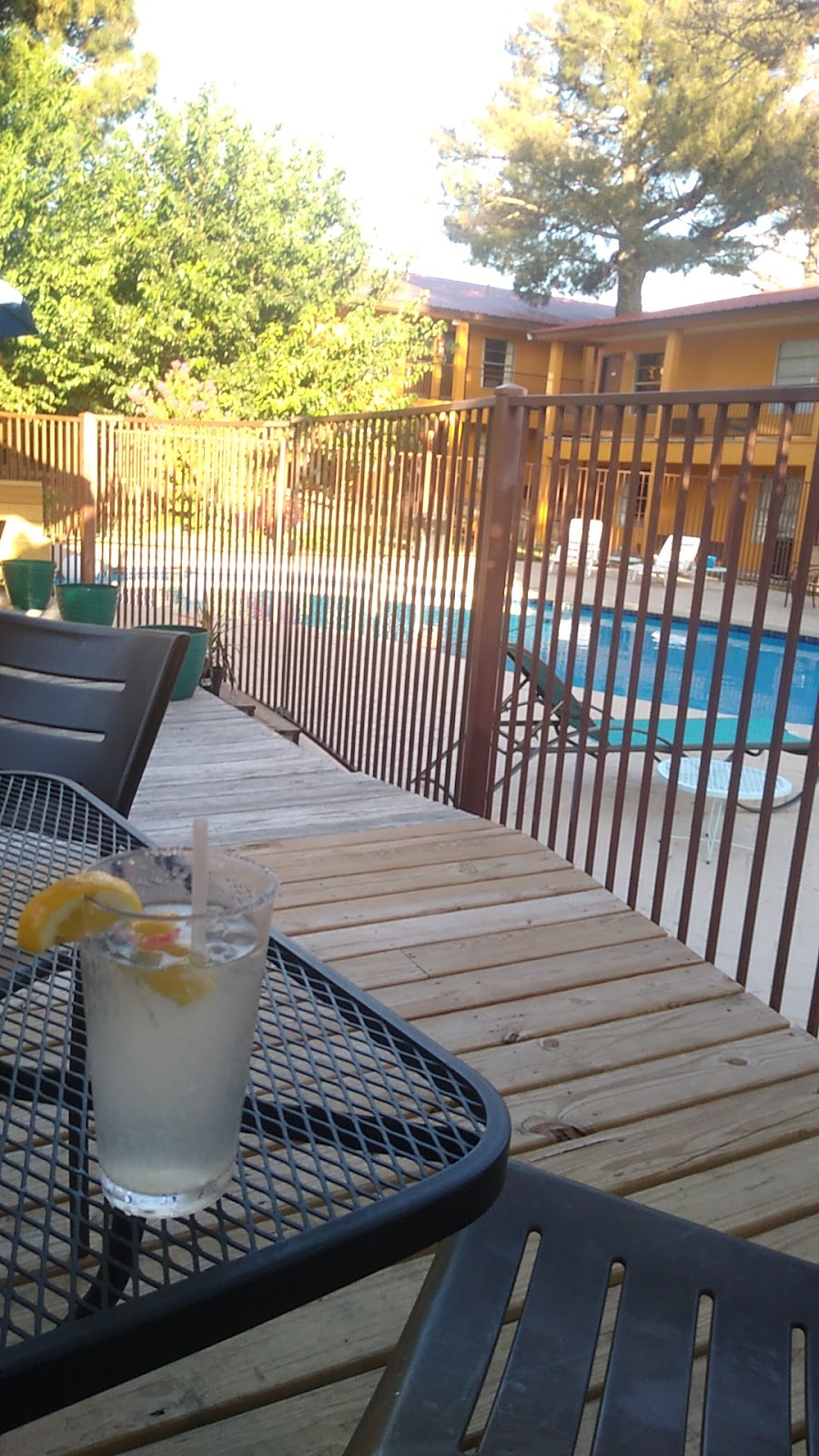 THE SPRITZ GRILL & BAR | restaurant | 703 SW Georgia Ave, Sweetwater, TX 79556, USA | 3259334064 OR +1 325-933-4064