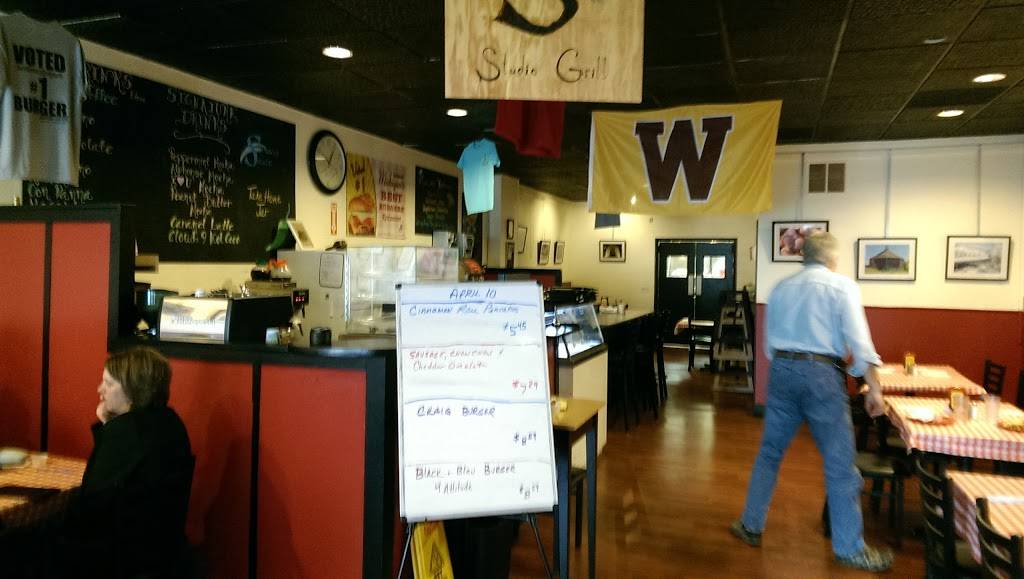 Studio Grill | restaurant | 312 W Michigan Ave, Kalamazoo, MI 49007, USA | 2693414100 OR +1 269-341-4100