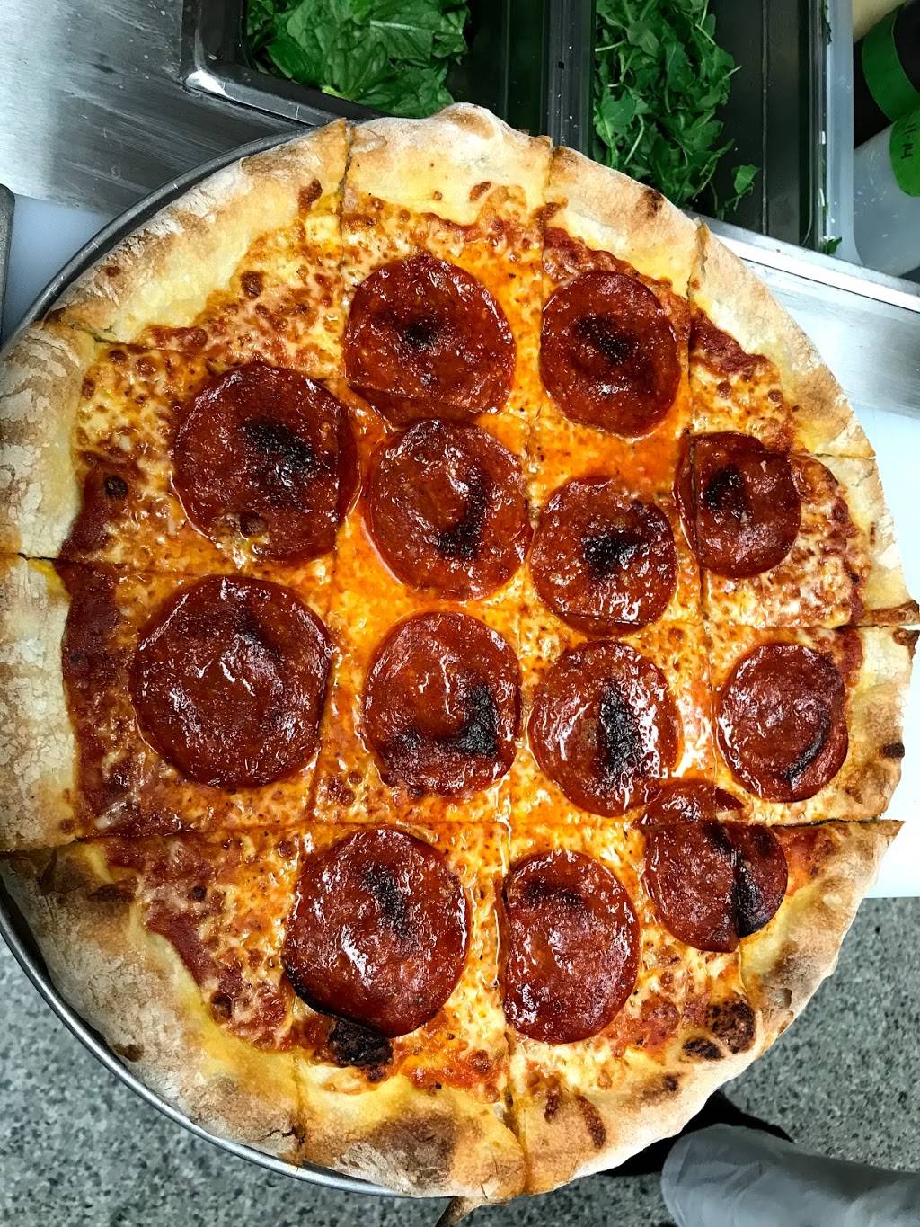 Dinos Riverwest | restaurant | 808 E Chambers St, Milwaukee, WI 53212, USA | 4145629171 OR +1 414-562-9171