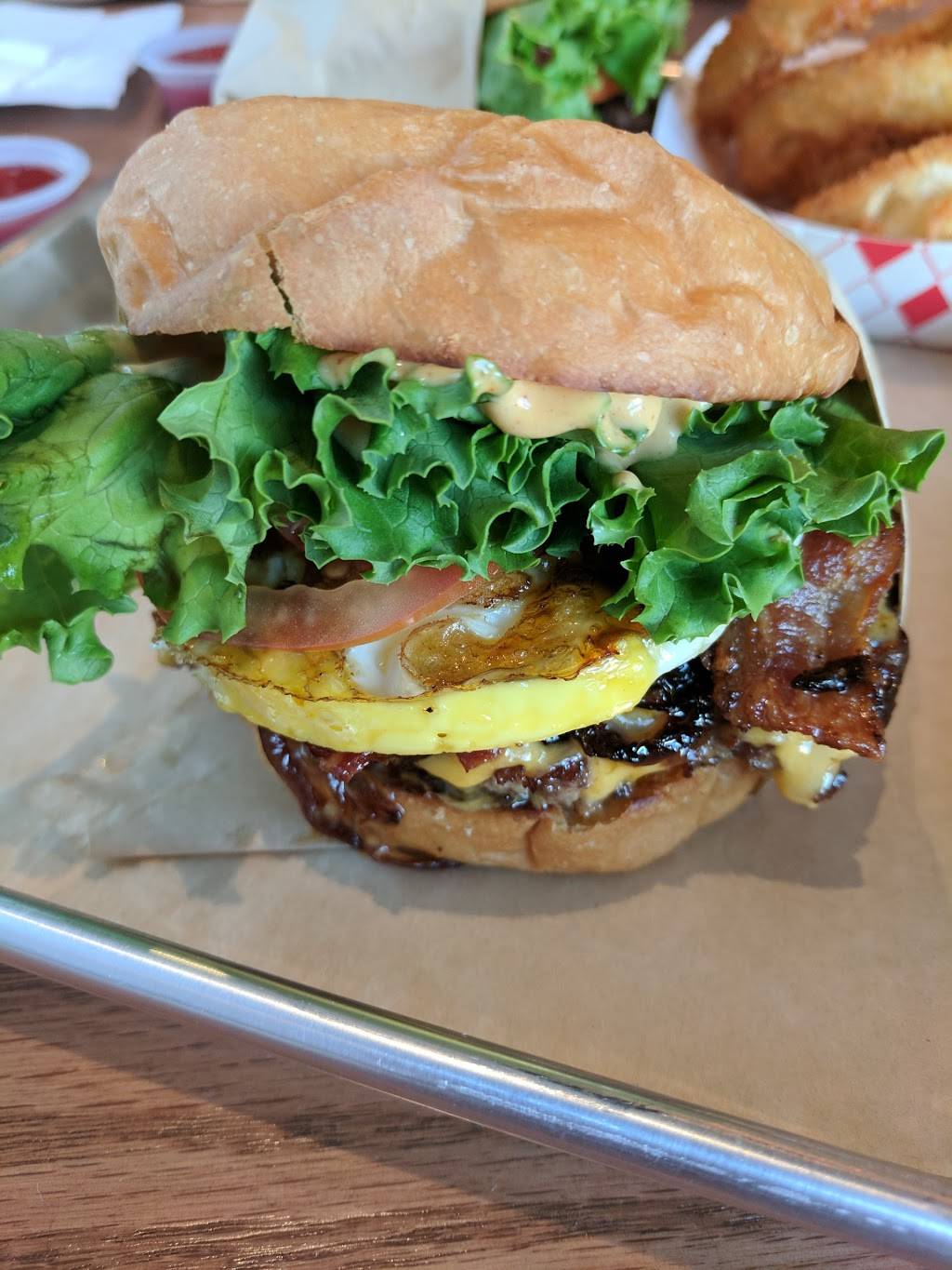 Beeps Burgers | restaurant | 3690 Blackhawk Plaza Cir, Blackhawk, CA 94506, USA | 9252632228 OR +1 925-263-2228