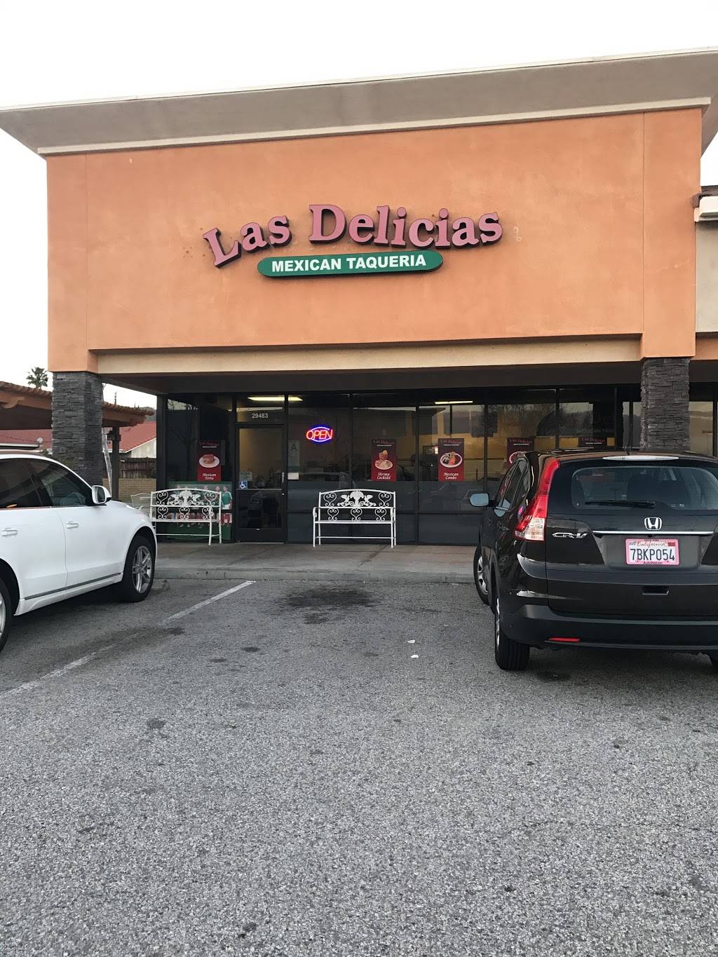 Las Delicias Sport Taqueria | restaurant | 29483 The Old Rd, Castaic, CA 91384, USA | 6612956992 OR +1 661-295-6992