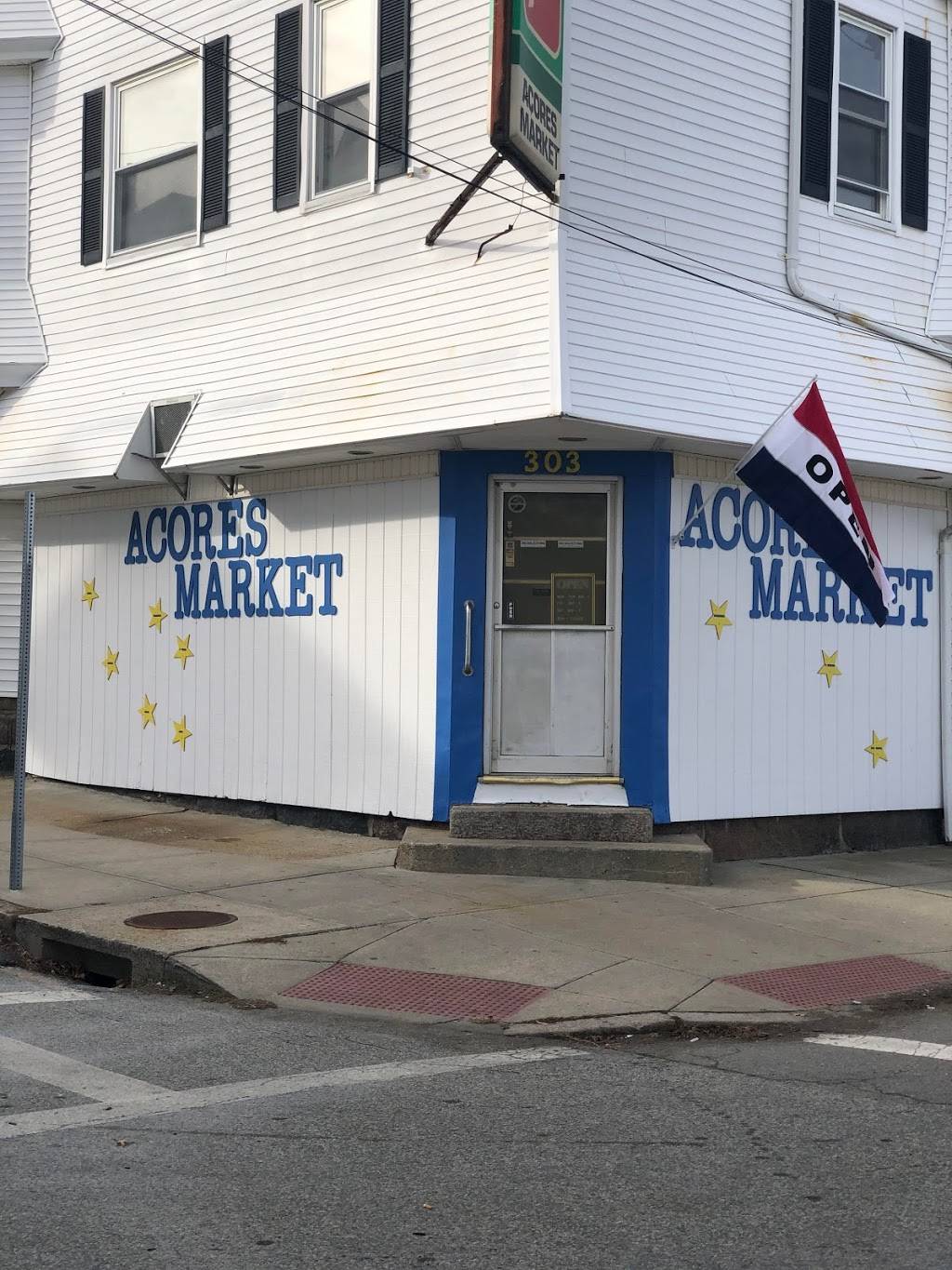 Acores Market | restaurant | 303 William St, Fall River, MA 02721, USA | 5086796521 OR +1 508-679-6521