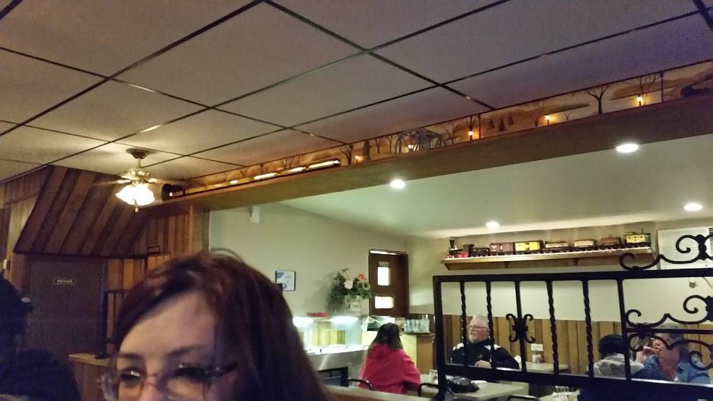 Buddys Clubhouse | restaurant | 2364 Washington St, Dubuque, IA 52001, USA | 5635889932 OR +1 563-588-9932