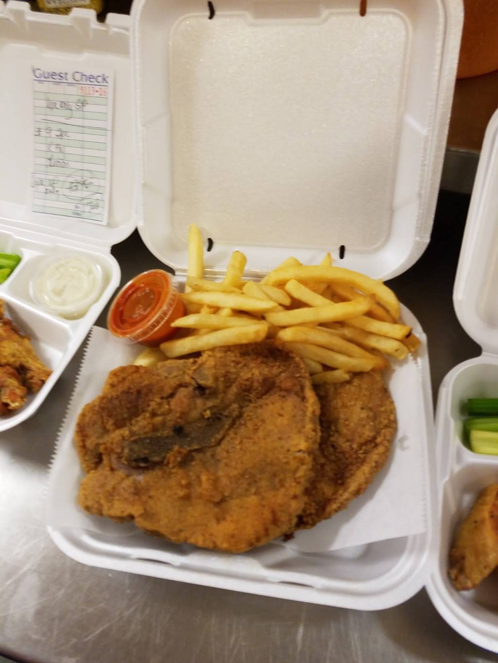 Wings Heaven | restaurant | 5605 E J Oliver Blvd, Fairfield, AL 35064, USA | 2056376840 OR +1 205-637-6840