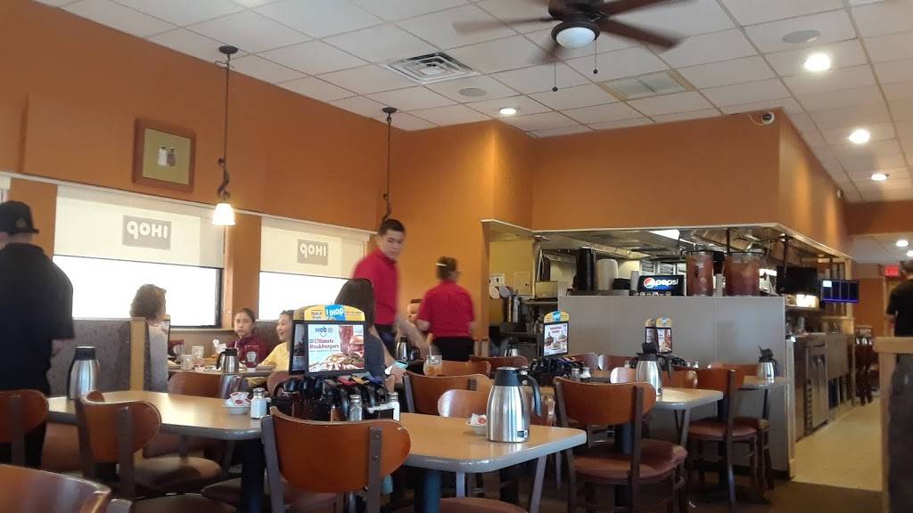 IHOP | restaurant | 427 N Atlantic Ave, Daytona Beach, FL 32118, USA | 3862538319 OR +1 386-253-8319