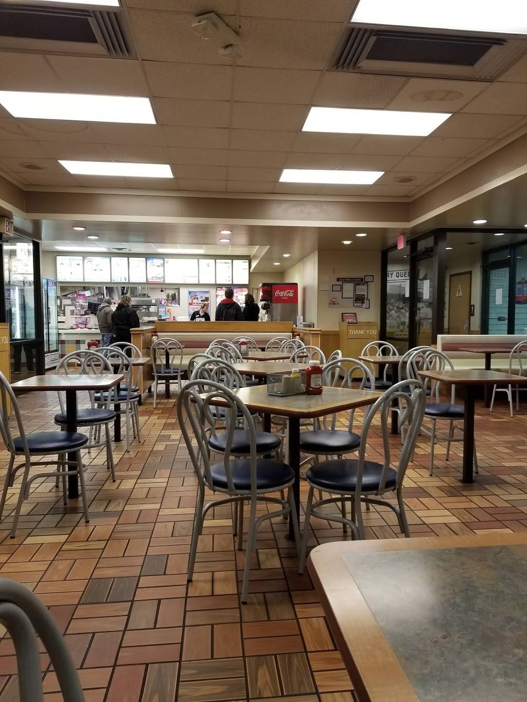 Dairy Queen | restaurant | W63 N170, Washington Ave, Cedarburg, WI 53012, USA | 2623773164 OR +1 262-377-3164