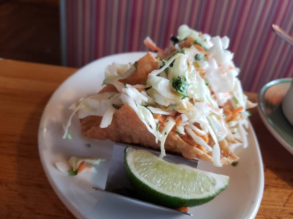 Applebees Grill + Bar | restaurant | 2384 US-31, Traverse City, MI 49684, USA | 2319292929 OR +1 231-929-2929