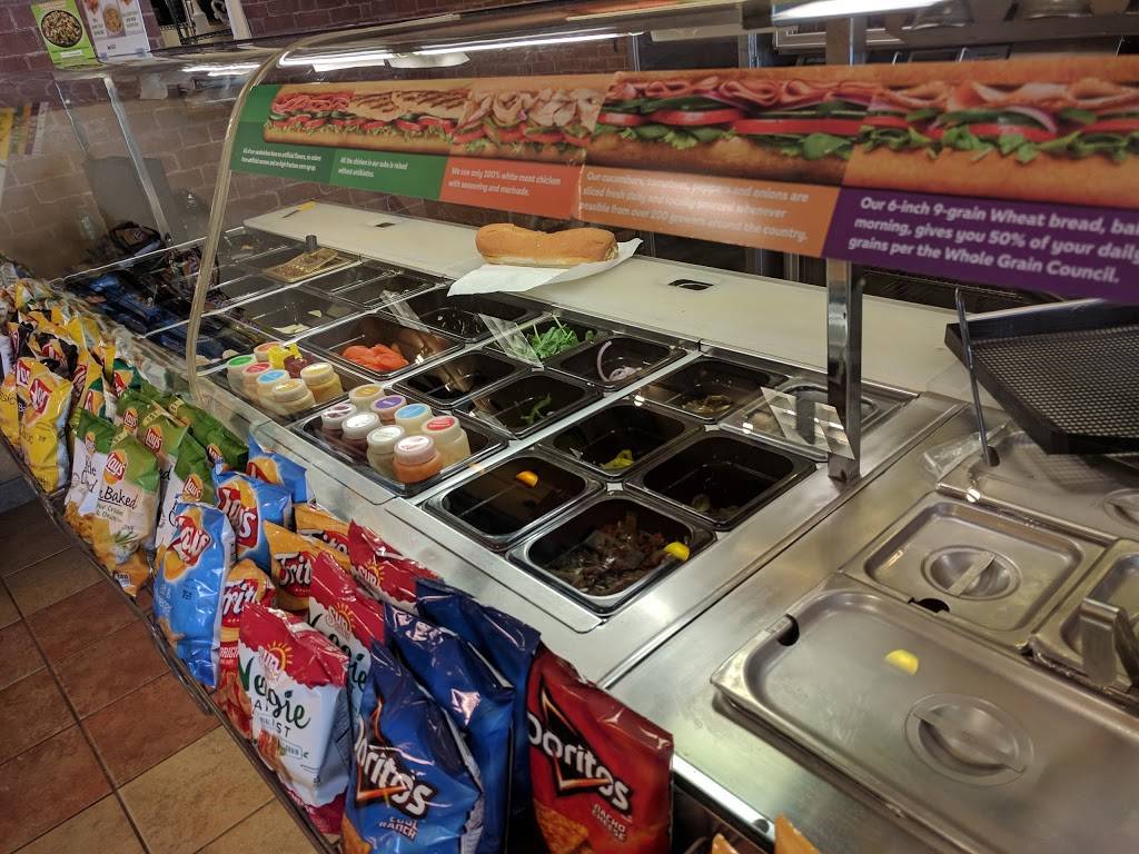 Subway | restaurant | 910 Hooper Ave, Toms River, NJ 08755, USA | 7329149700 OR +1 732-914-9700