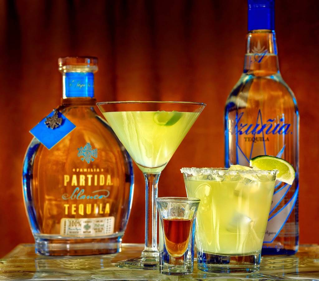 Miguels California Mexican Cocina | restaurant | 2417, 26592 Towne Centre Dr, Foothill Ranch, CA 92610, USA | 9495971079 OR +1 949-597-1079