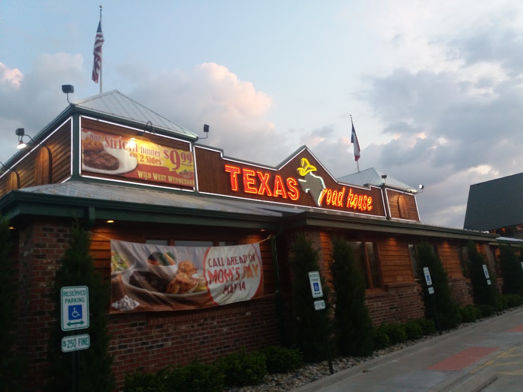 Texas Roadhouse | restaurant | 5120 Broadway St, Quincy, IL 62305, USA | 2172214600 OR +1 217-221-4600