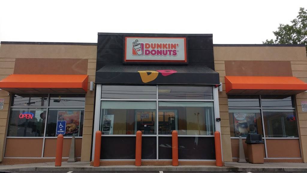 Dunkin | bakery | 79 Andover St, Danvers, MA 01923, USA | 9787749883 OR +1 978-774-9883
