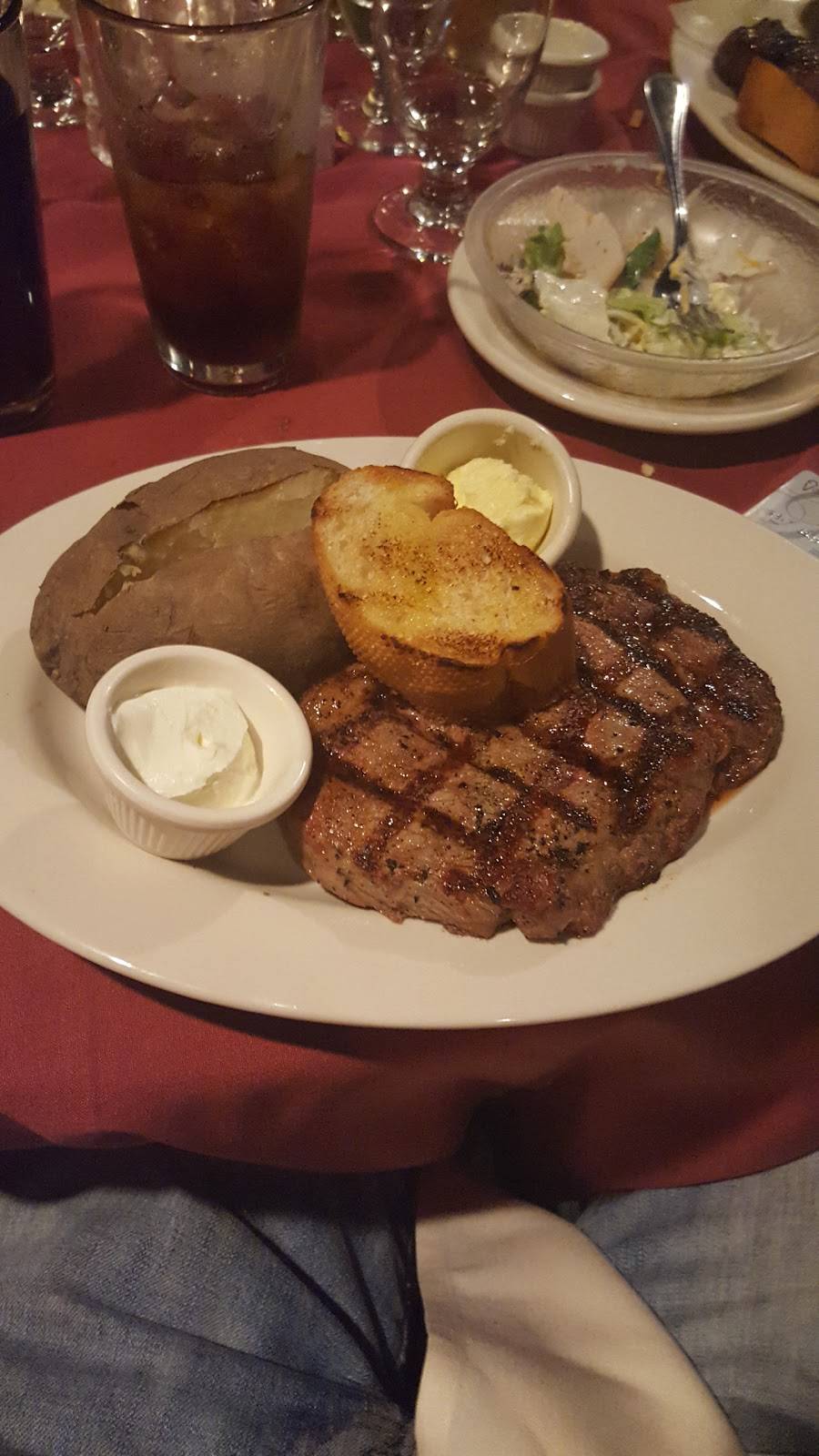 Davisons Steaks | restaurant | 1724 Westover Dr, Sanford, NC 27330, USA | 9197181103 OR +1 919-718-1103