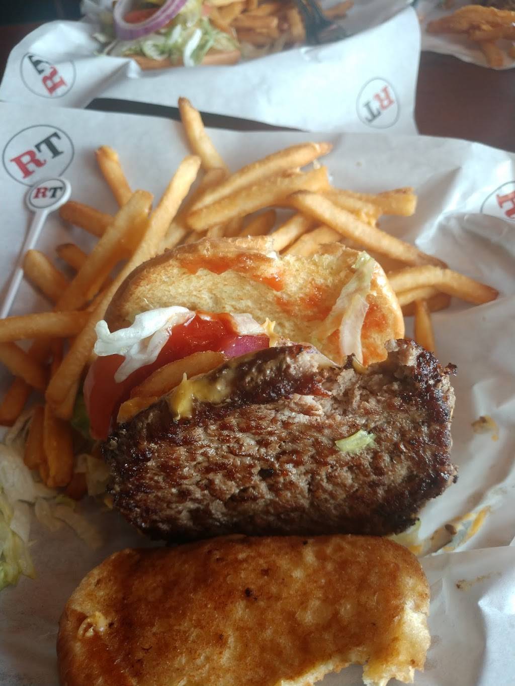 Ruby Tuesday | restaurant | 4732 Limestone Rd, Wilmington, DE 19808, USA | 3029959081 OR +1 302-995-9081