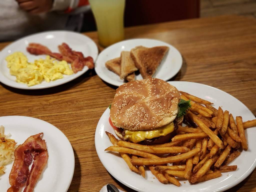 Dennys | restaurant | 1664 University Ave W, St Paul, MN 55104, USA | 6513402972 OR +1 651-340-2972