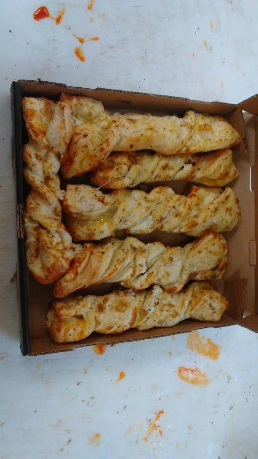 Round Table Pizza | meal delivery | 13100 San Pablo Ave, Richmond, CA 94805, USA | 5102327071 OR +1 510-232-7071