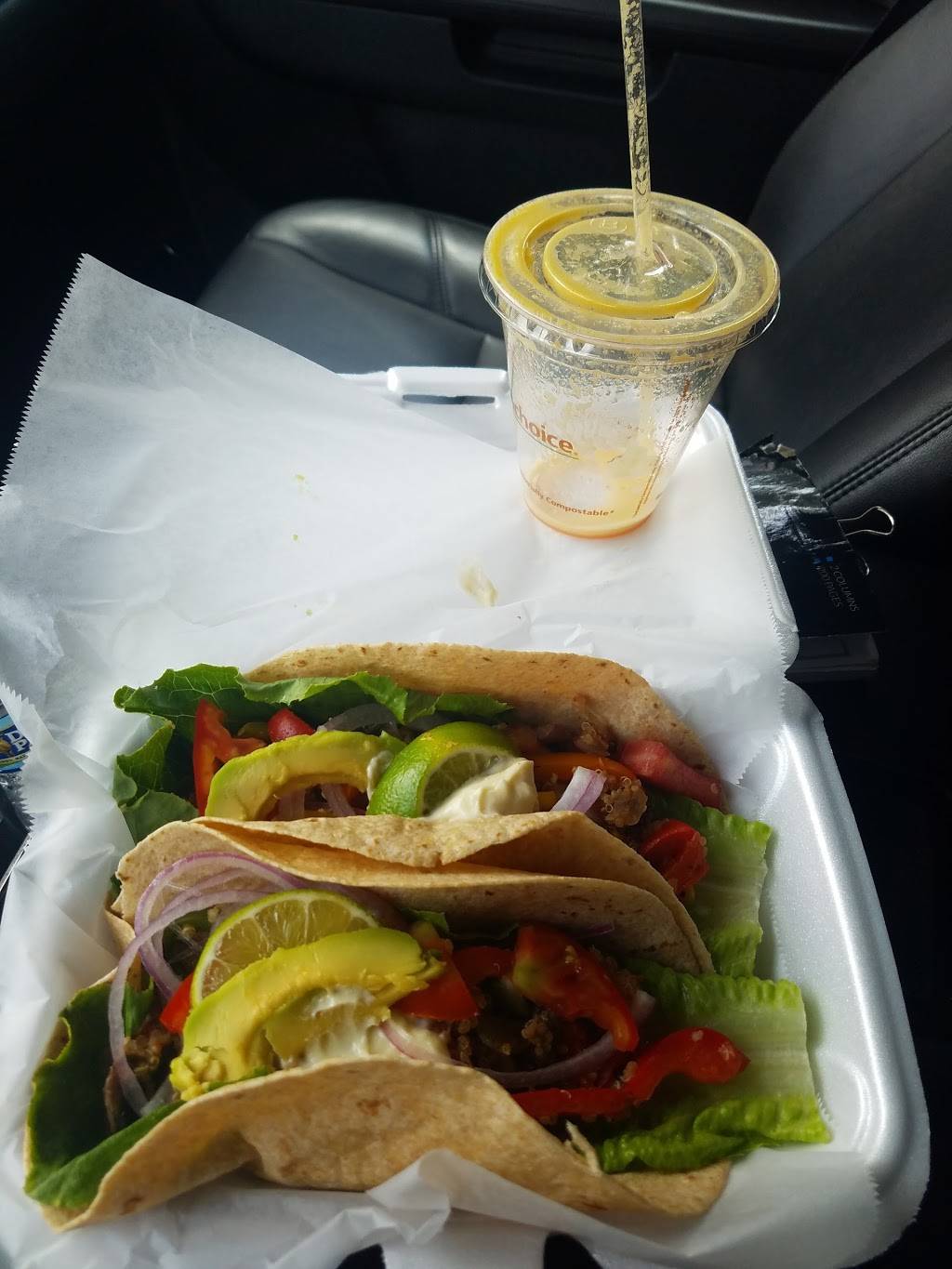 Juicys Wellness Cafe | cafe | 110 E Main St, McMinnville, TN 37110, USA | 9314742233 OR +1 931-474-2233