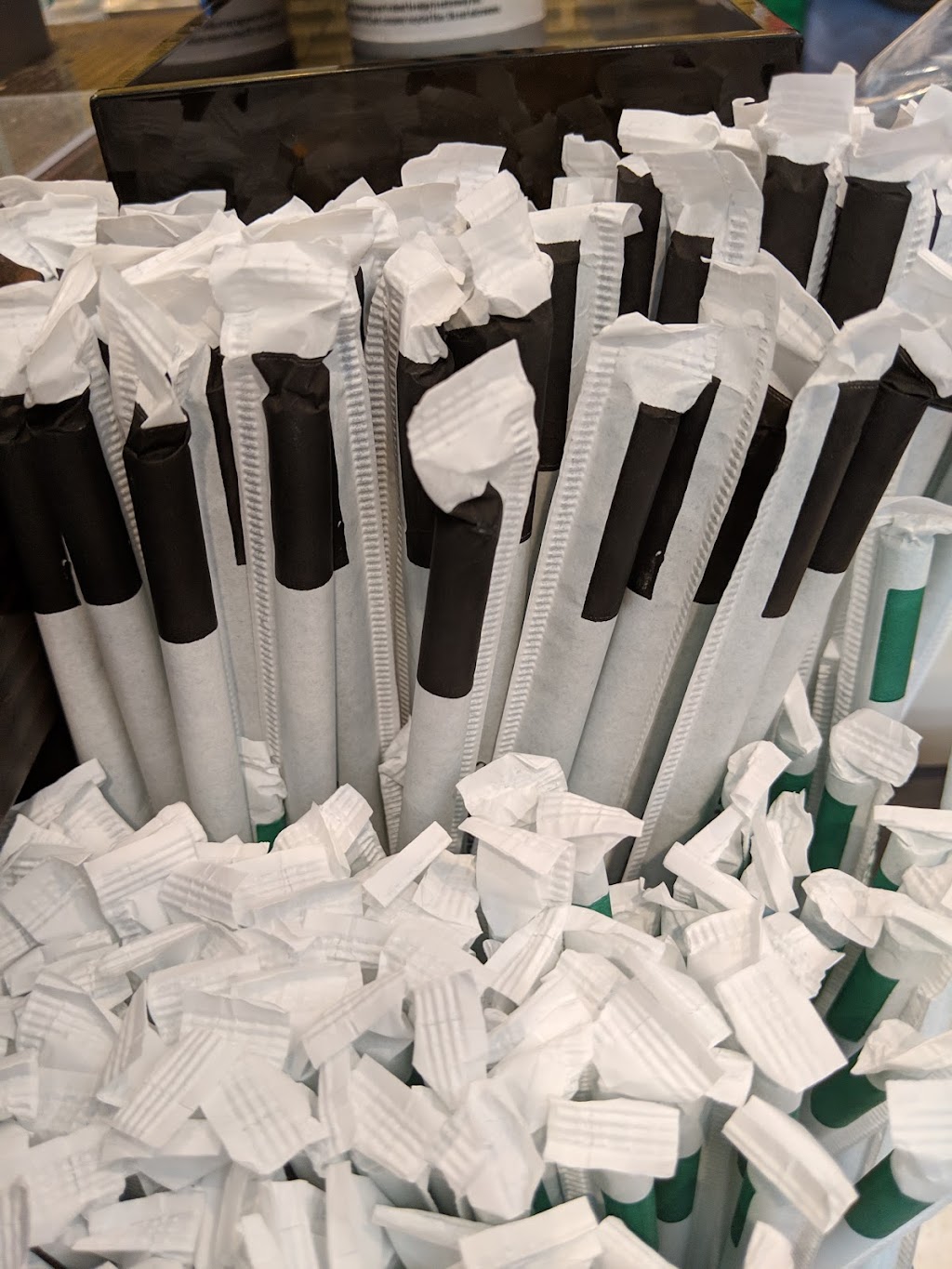 Starbucks | cafe | 967 Blossom Hill Rd, San Jose, CA 95123, USA | 4082812886 OR +1 408-281-2886